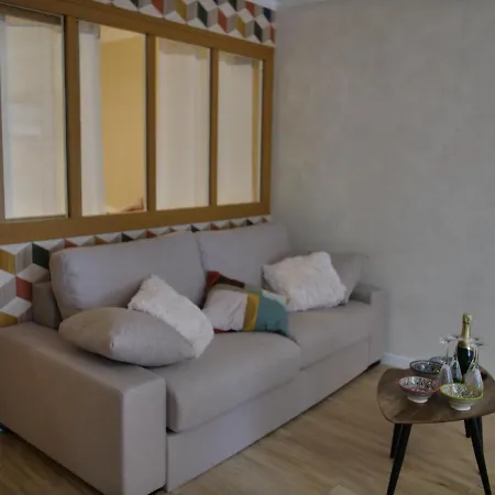 Room In Apartment - Dream Beach Apartment Guest house